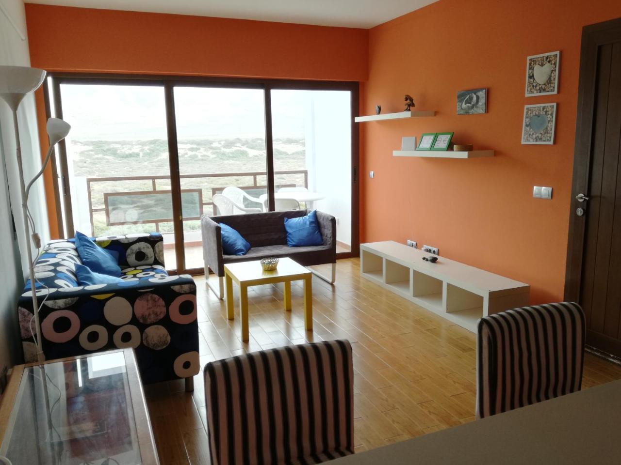 تيغيسي Surfhouse Hostel Famara المظهر الخارجي الصورة